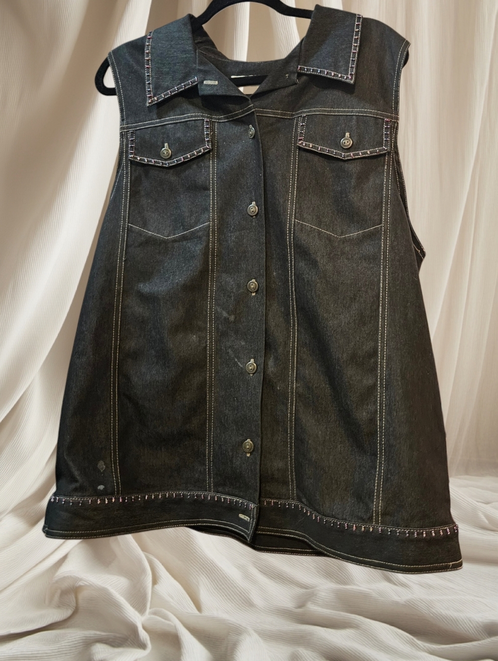Alfred Dunner Women's X-Large Dark wash Denim Vest with Floral Embroidery